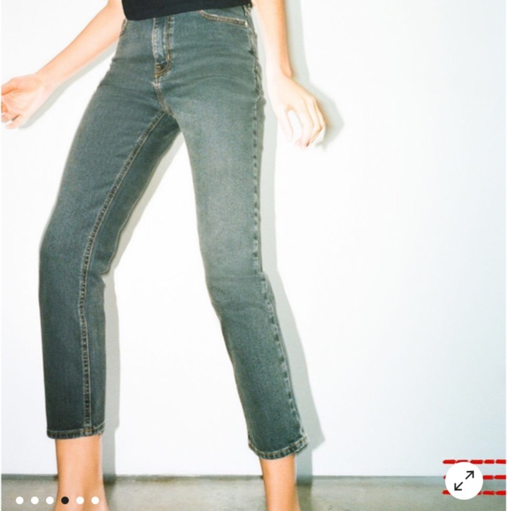 BDG high waisted Girlfriend jeans